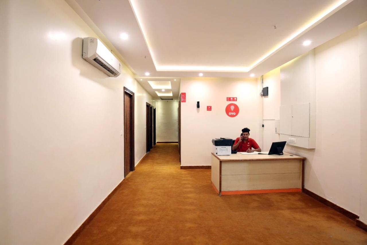 Oyo 9159 Hotel Royal Woodslark Zirakpur Bagian luar foto